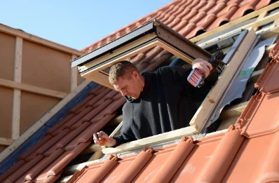 Pose de fenêtres de toit Velux à Coustaussa